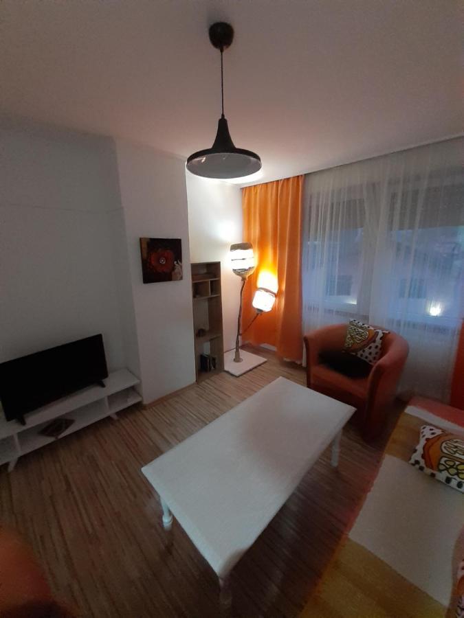 Rooms & Apartment Gh Pasha ทูซลา ภายนอก รูปภาพ